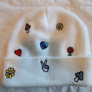 ALAB White Beanie (One Size) (Great Condition) (Worn Twice)